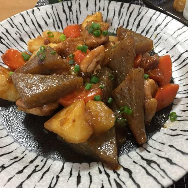 おでんの残り材料と焼き肉のタレで鶏こんじゃが By メタさん レシピブログ 料理ブログのレシピ満載