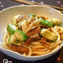 染みでる美味しさ☆油揚げとアボカドの甘辛和えうどん