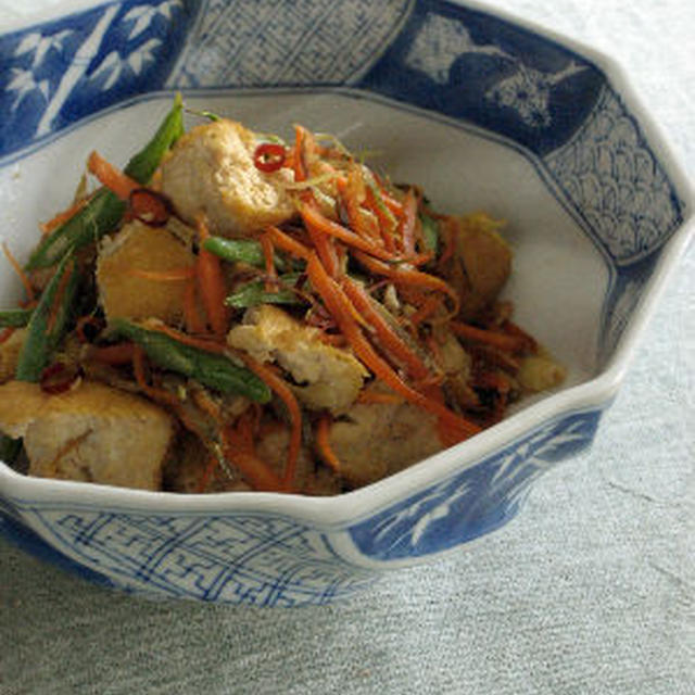 【簡単レシピ】厚揚げとみょうが、にんじんの炒め