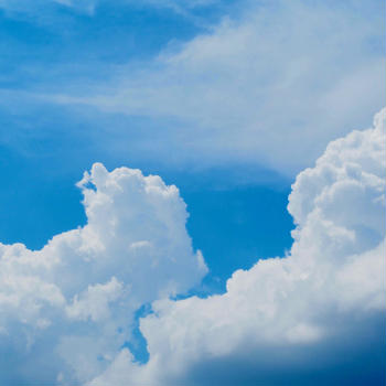 暑い夏の日に雲の風景を楽しむ！雲の写真撮影が面白い