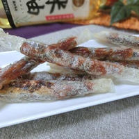 材料3つ☆　ライスペーパーで♪　干し柿のスティック焼き