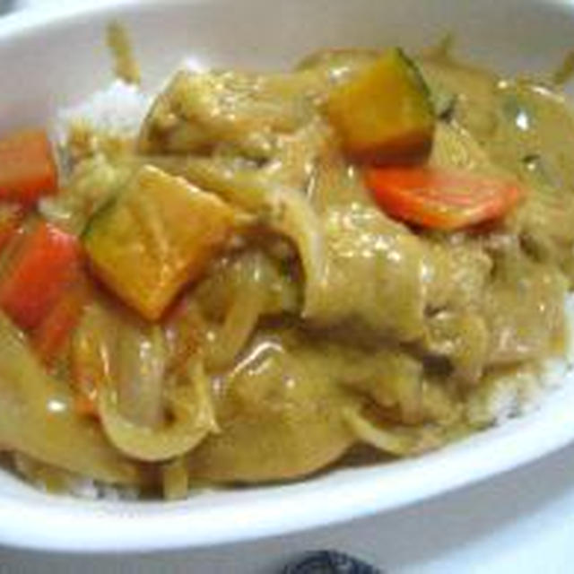 ココナッツミルクでクリーミーカレー