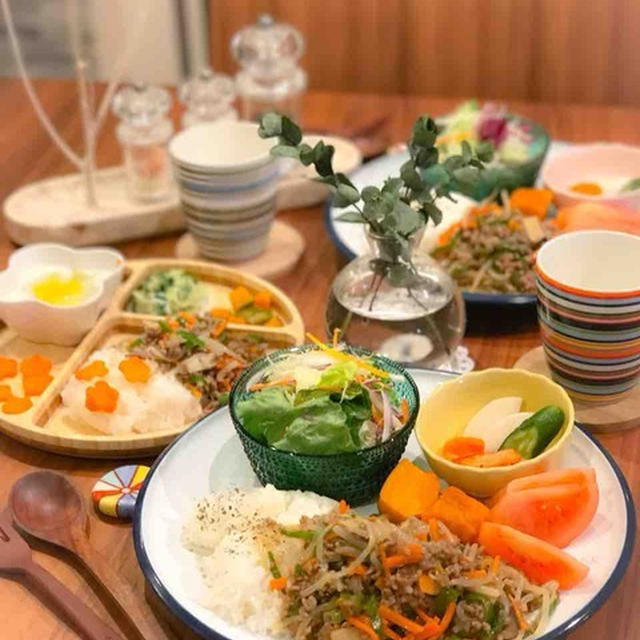 【献立】もやしでカサ増し野菜たっぷりそぼろ中華あんのワンプレート