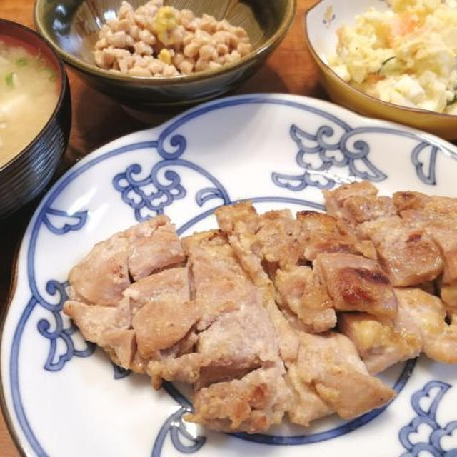 簡単で美味しい『鶏もも肉塩麴焼き』『ポークチャップ』