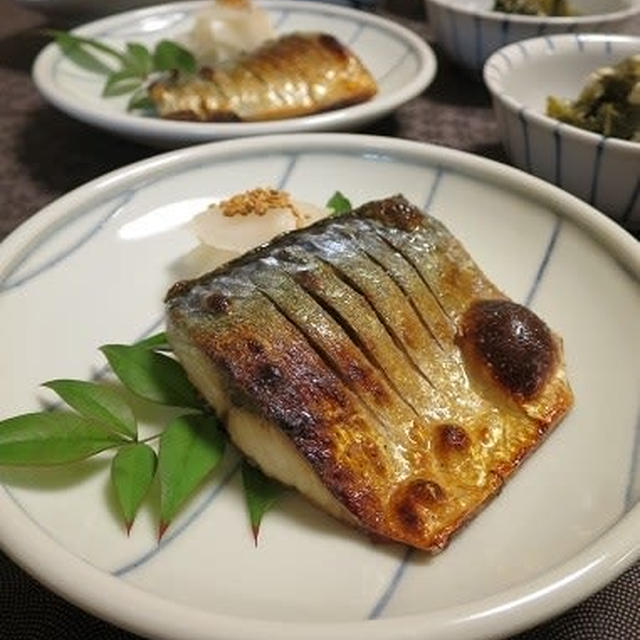 寒鯖の塩焼きと蕪の甘酢和え♪　高菜のたいたの
