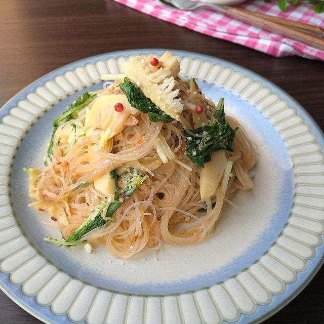 お湯に浸して混ぜるだけ☆タケノコと水菜のヤミツキ〜おいチーズ春雨パスタ