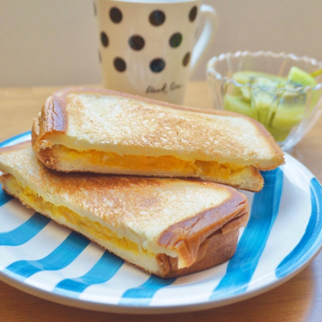 ホットサンドメーカー不要 フライパンでホットサンド トーストアレンジ 食パン サンドイッチ弁当 By どめさんさん レシピブログ 料理ブログのレシピ満載