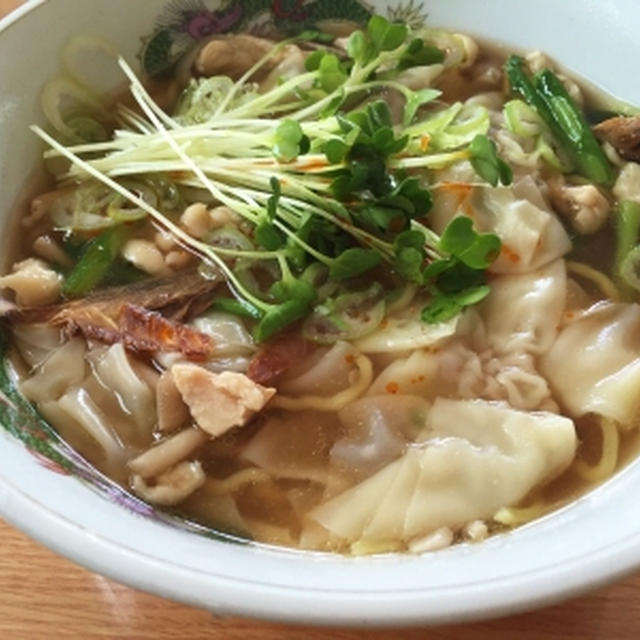 ワンタンメン＆うどん＆庭のミニトマトの苗♪
