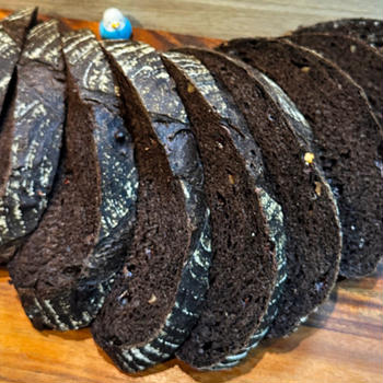 ブラックココアを使って作る、ちょっと大人な味わいのショコラカンパーニュ