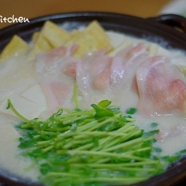 豚肉と豆苗の豆乳鍋♪　〆に豆乳おじや