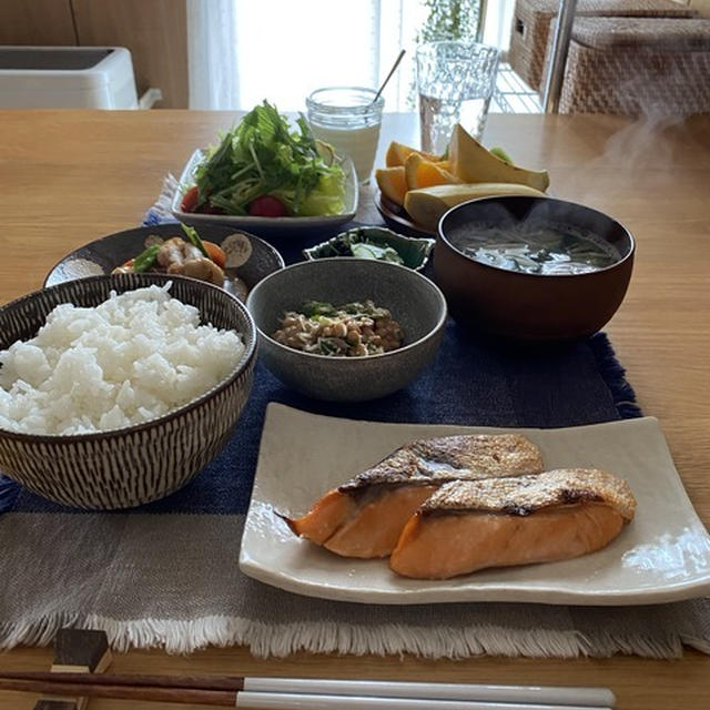 朝ごはんとお弁当。