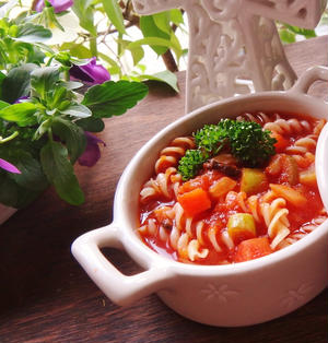 ひと皿でお腹満足 トマトのスープパスタ おすすめレシピ くらしのアンテナ レシピブログ
