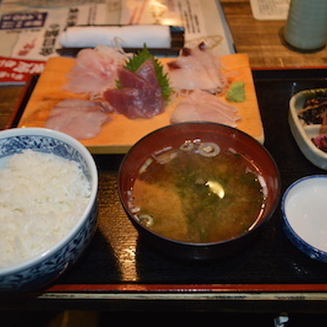 【伊東】楽味家まるげん　地魚が楽しめる、人気店　曜日や時間帯によっては行列も