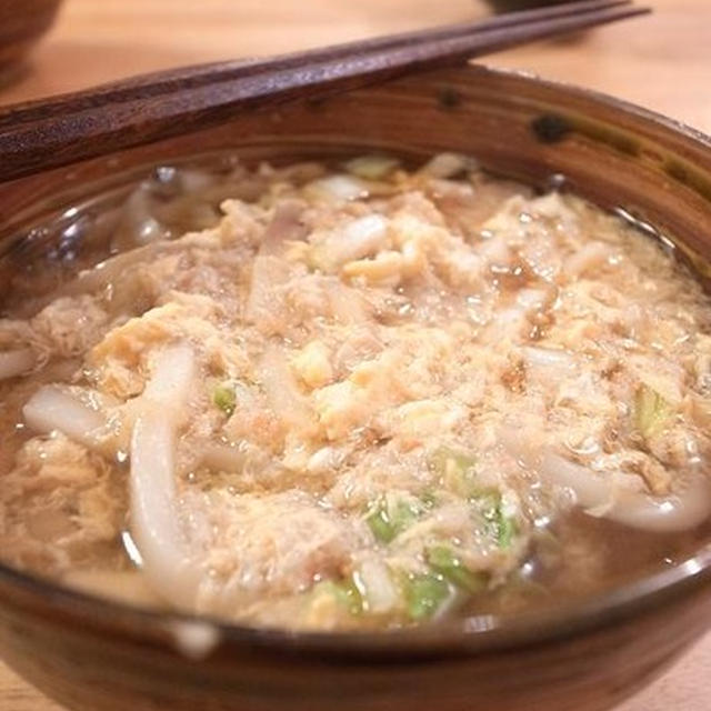 期待を裏切らない、白菜入りかに玉うどん｜アースデイのパパたちはかっこよかった