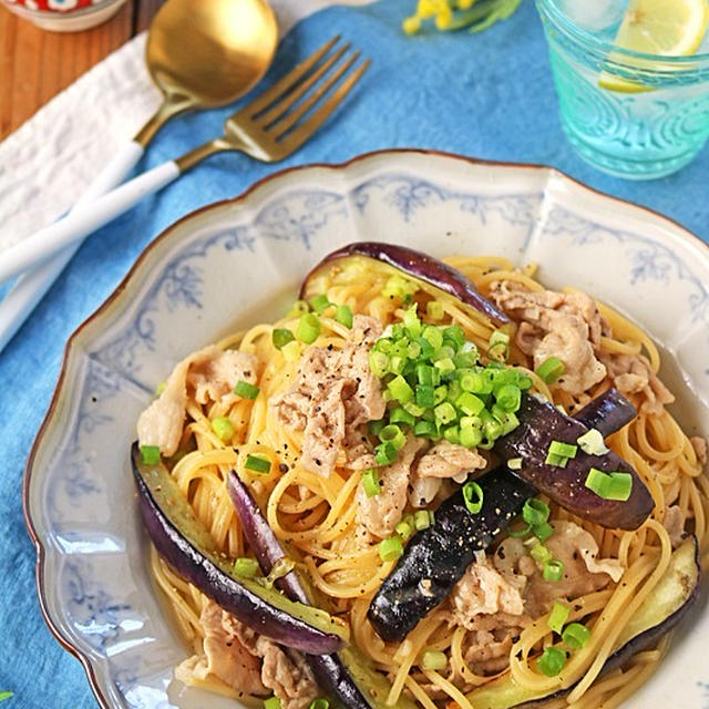 フライパン1つで簡単ランチ！なすと豚肉のワンパンパスタ