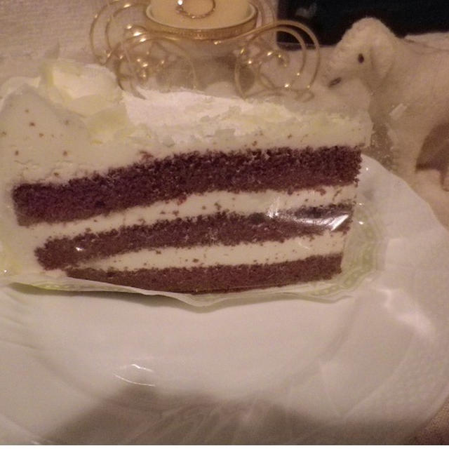 不二家 ホワイトチョコ生ケーキ 季節の三角ショート By くまおさん レシピブログ 料理ブログのレシピ満載