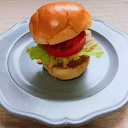 バターロールで海老カツハンバーガー　業務スーパー　業スー