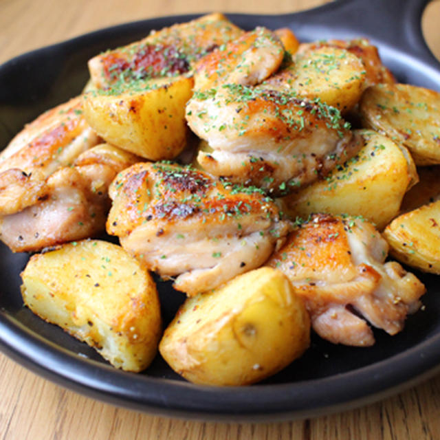 新じゃがと鶏肉スパイス炒め