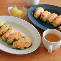 火を使わない♪ピーマンのピザ風味噌ケチャご飯詰め
