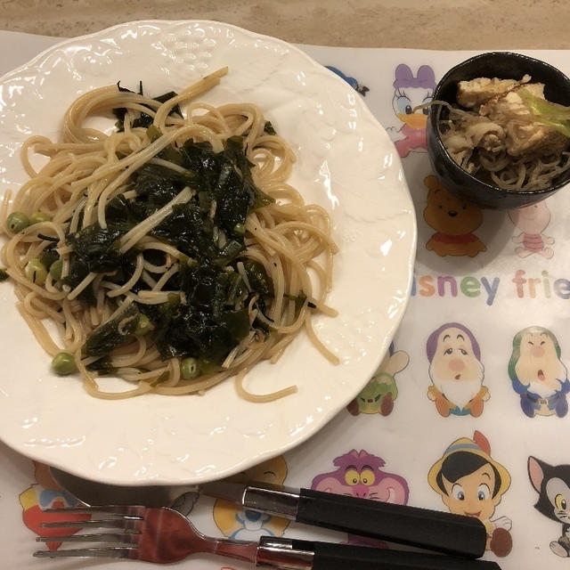 ワカメとえんどう豆のパスタ