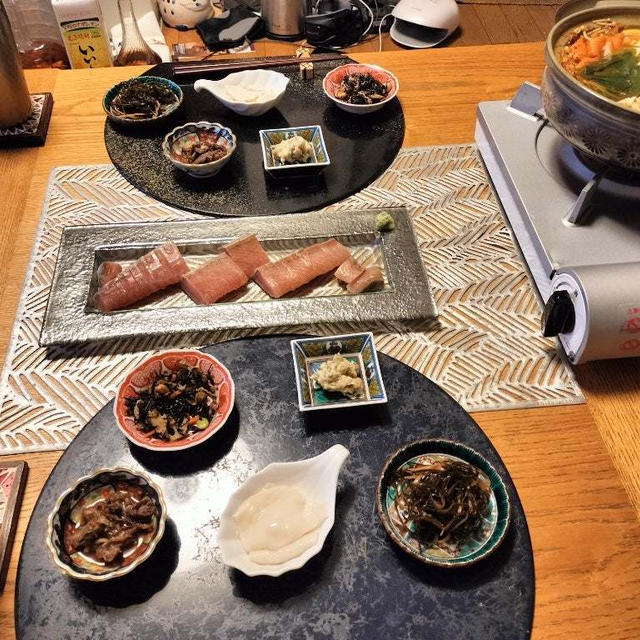 肌寒い日はまだまだ鍋(笑)ありもんキムチ鍋と鰤お刺身と小鉢5品で晩酌