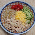 鶏肉と野菜の冷やし中華のトッピング風サラダ