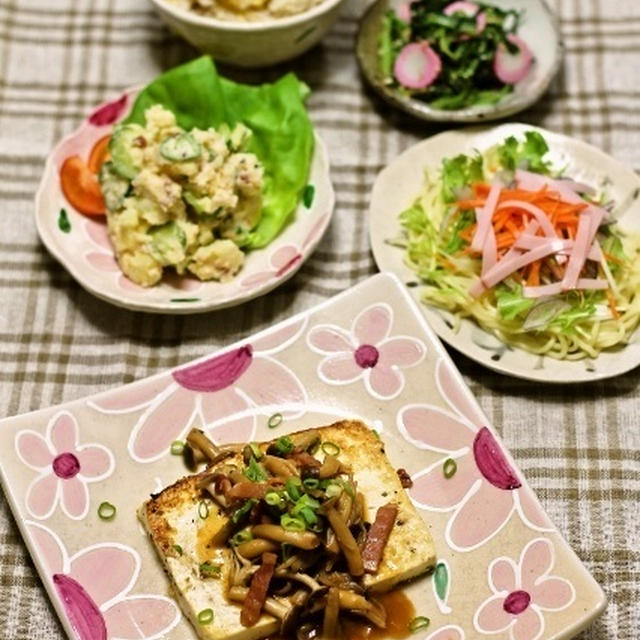 豆腐ステーキベーコンキノコソース / 栗ご飯