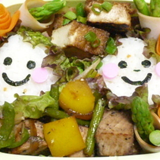 ふわキャラ鮭おむすび弁当♪