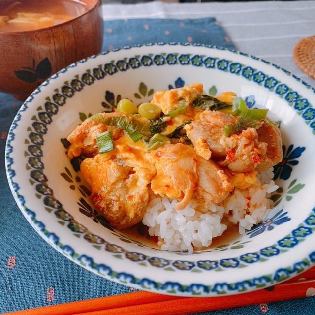 【レシピあり◎】ビリ辛中華風！？親子丼