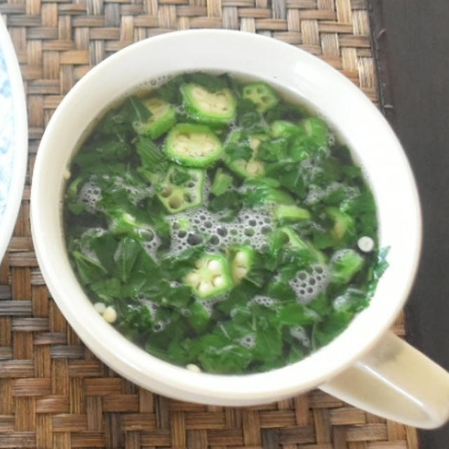 オクラとモロヘイヤのスープ。ネバネバ食材で夏バテにいいレシピ。