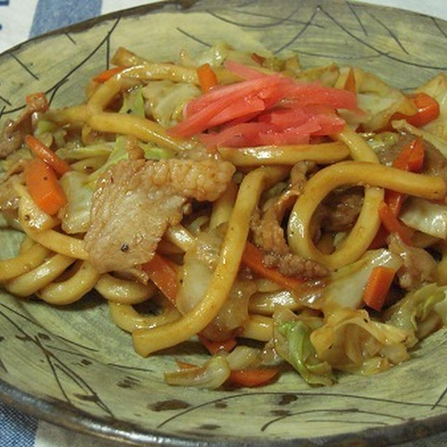 焼きうどん・抜群の美味しさに吃驚！