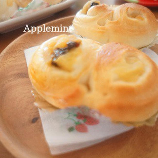 アップルシナモン×プルーンのハート型パン