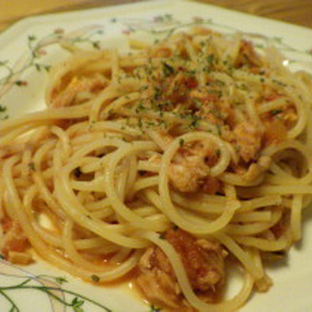 ツナトマスパゲティ　Barillaのポモドーロで