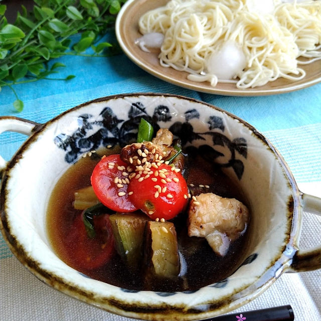 暑い日に冷たくさっぱり〜☆つけ麺風〜夏野菜たっぷり鶏皮南蛮そうめん