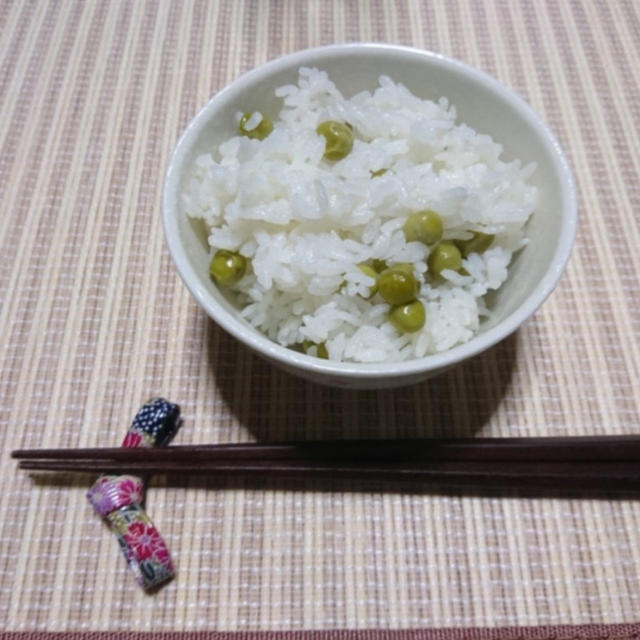 【晩御飯のご提案】”旬の味‼️グリンピース御飯”