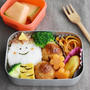 鬼っ子おにぎり弁当。巻き寿司のカット。