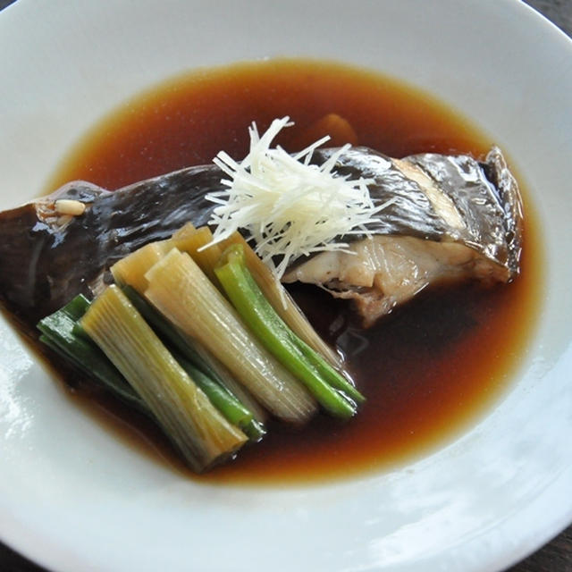 煮付けの定番、「カレイの煮付け」をアップしました！
