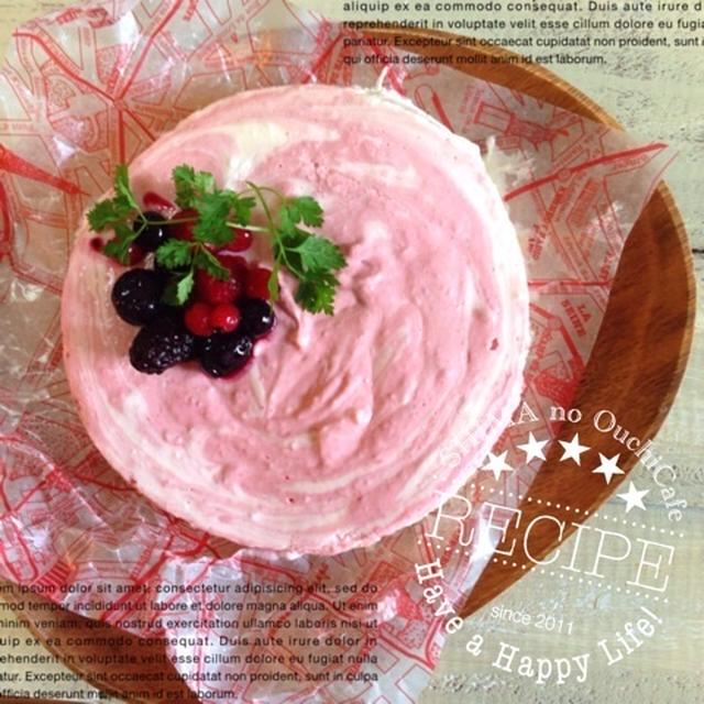 Xmasケーキはイチゴのレアチーズケーキに♪
