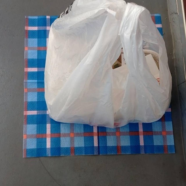 置き配シートしかせていただきます～初老のおじさん配達員です～