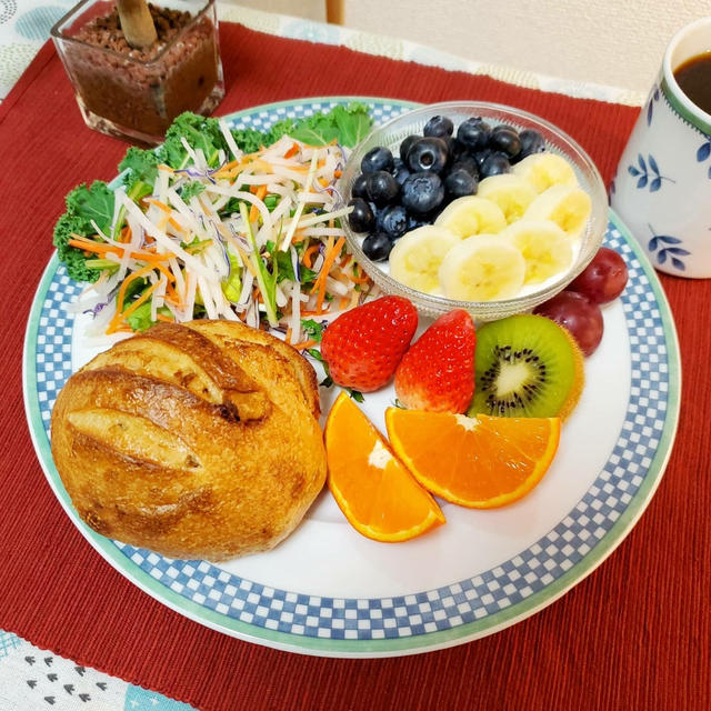 2020/4/7*メゾンカイザーのいちじくのパン*