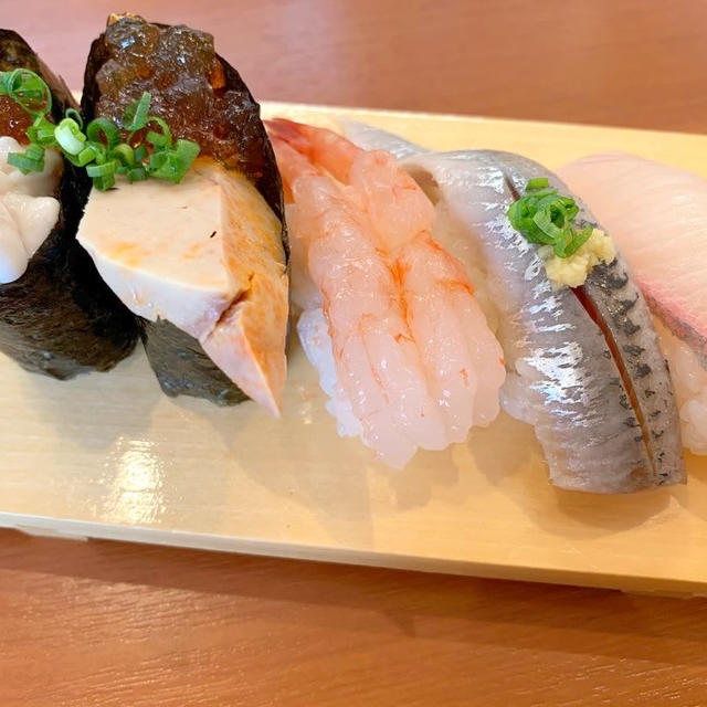 旬をにぎる　海転すし誠