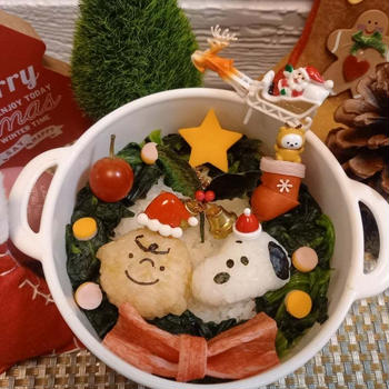 ほうれん草リースでクリスマス弁当〖キャラ弁〗#平日お昼ご飯はお弁当or外食