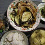 今日の夕食は、豚肉と茄子の蒸し焼き、ゴーヤの天ぷらです。