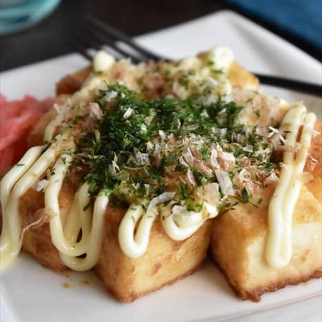 おつまみにもピッタリ！厚揚げで和風たこ焼き風