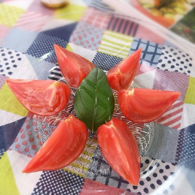 見えない所で一仕事♪トマトの浅漬け