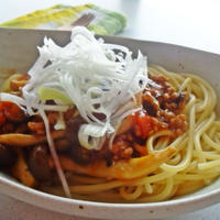 きのこのトマトマーボーあんかけパスタ