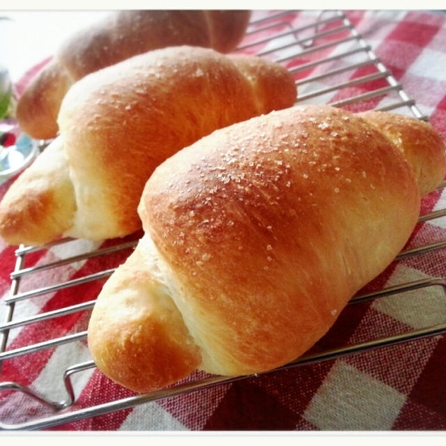 本日もゴルフ曜日～♡(*^^*)塩パン食べて顔晴るぞ～っ！！