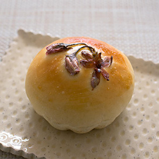 桜さくらあんパン