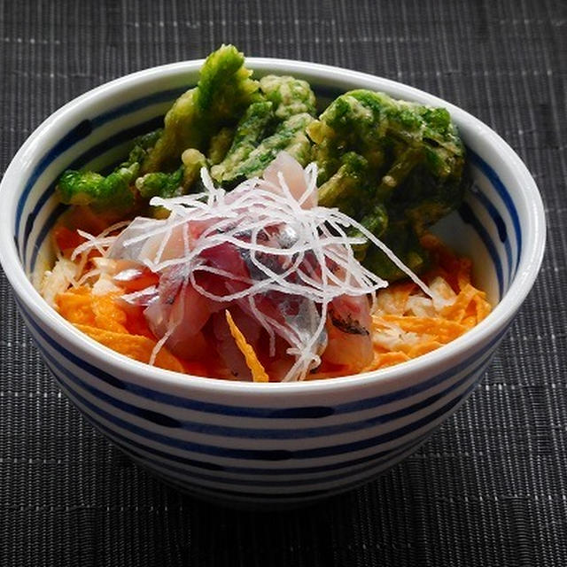 鯵のお刺身と山菜の天ぷら丼 By レイコさん レシピブログ 料理ブログのレシピ満載