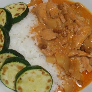 肉のハナマサのマッサマンカレー